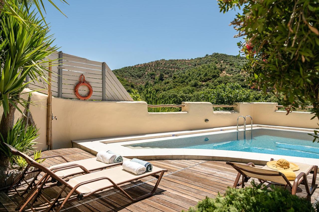 Verekinthos Villas - Pool, Hot Tub, Bbq, Kids Playground, Stunning Mountain Views Yerolakkos Экстерьер фото