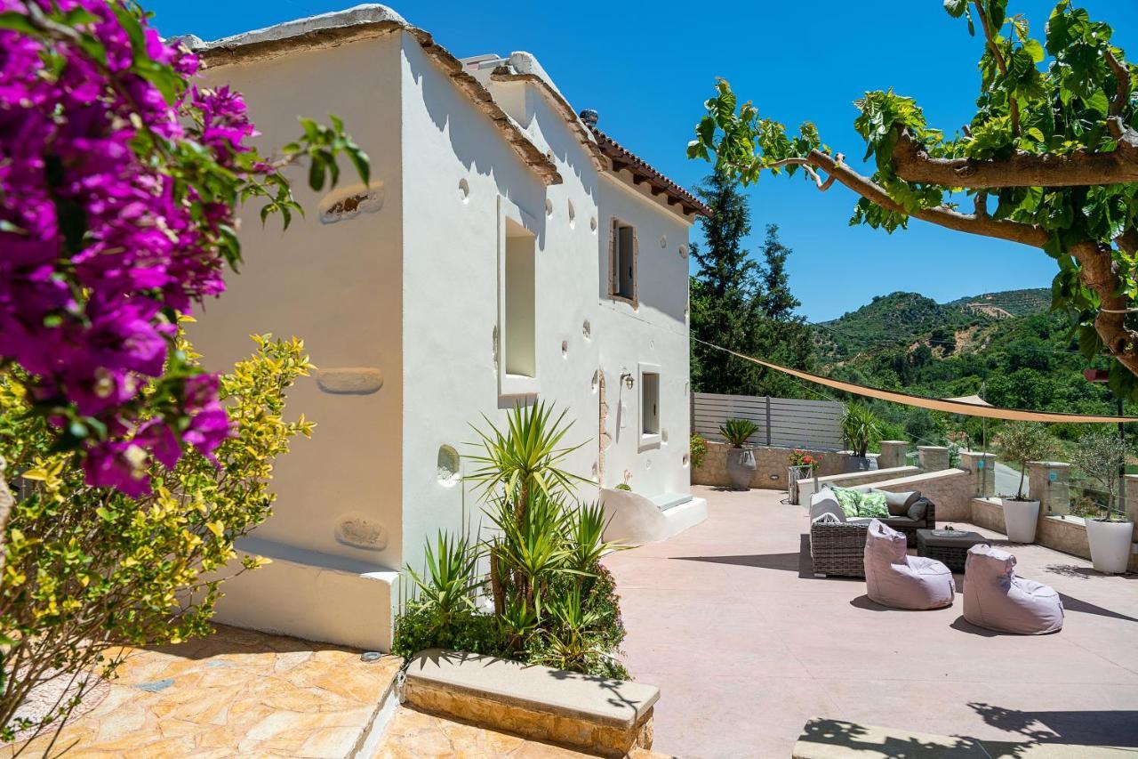 Verekinthos Villas - Pool, Hot Tub, Bbq, Kids Playground, Stunning Mountain Views Yerolakkos Экстерьер фото