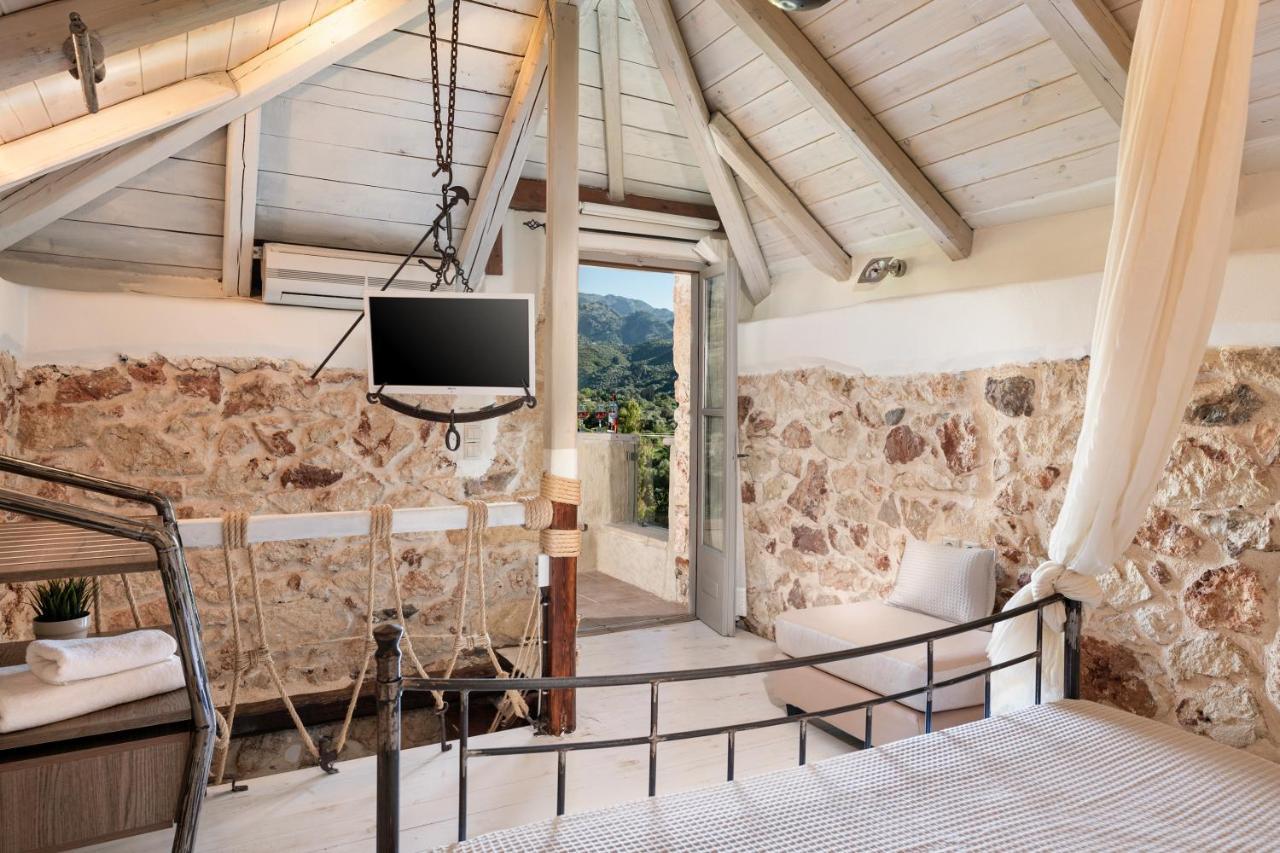 Verekinthos Villas - Pool, Hot Tub, Bbq, Kids Playground, Stunning Mountain Views Yerolakkos Экстерьер фото