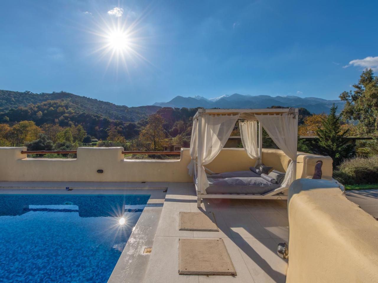 Verekinthos Villas - Pool, Hot Tub, Bbq, Kids Playground, Stunning Mountain Views Yerolakkos Экстерьер фото
